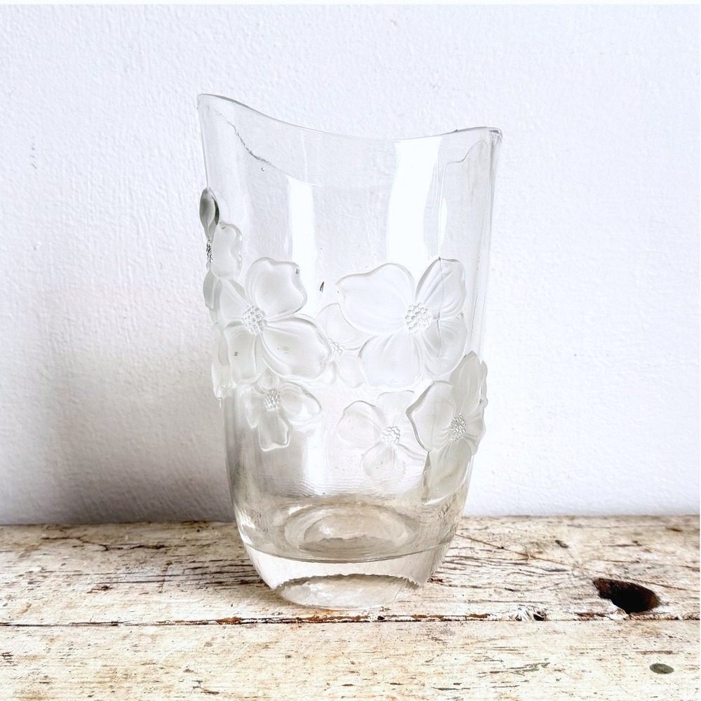 Vintage Mikasa Park Lane Crystal Vase Frosted Dogwood Floral 8.5" CSGE